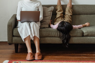 Estos escritorios son la solución perfecta para espacios pequeños. ¡Cambia tu forma de teletrabajar!